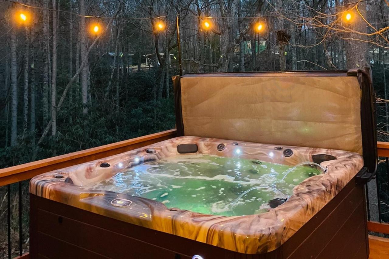 Lazy Bear-Hottub, Pet Friendly, Private Home Just 15 Minutes To Asheville.. Fairview Esterno foto