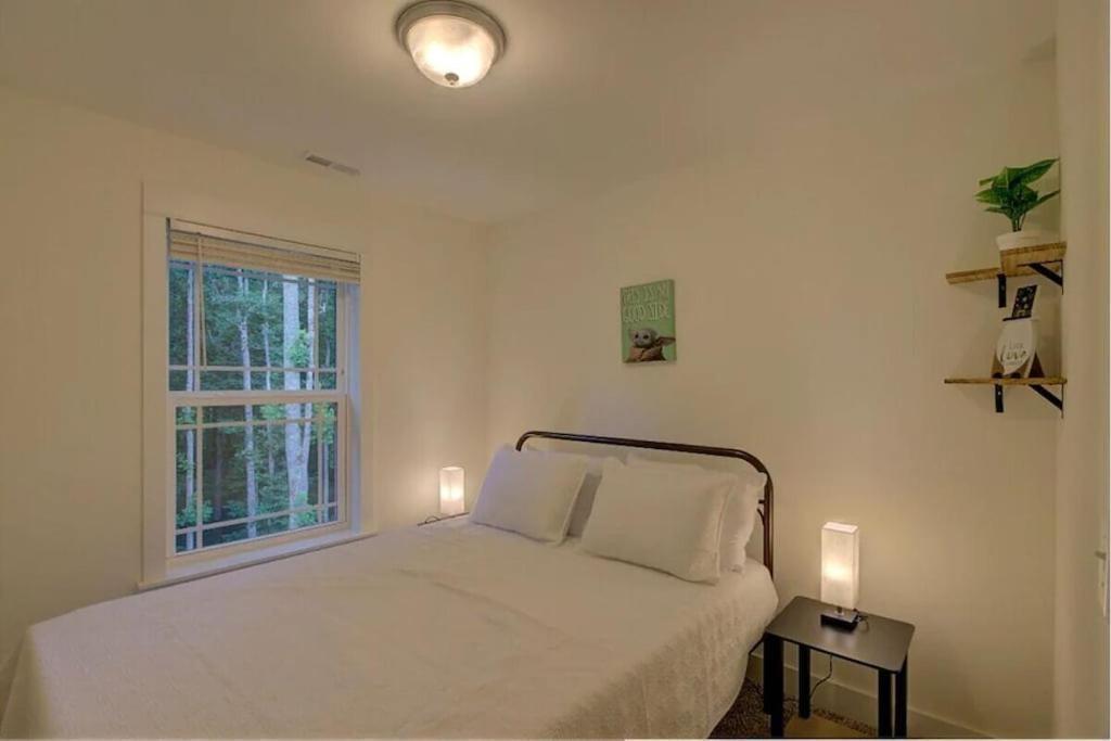 Lazy Bear-Hottub, Pet Friendly, Private Home Just 15 Minutes To Asheville.. Fairview Esterno foto