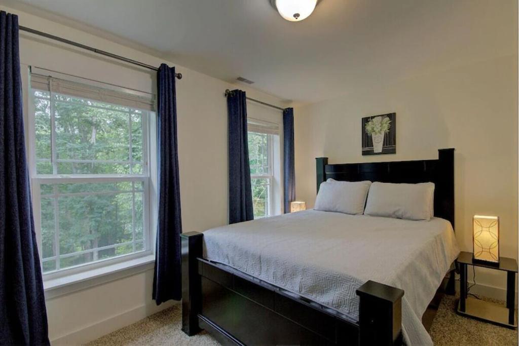 Lazy Bear-Hottub, Pet Friendly, Private Home Just 15 Minutes To Asheville.. Fairview Esterno foto